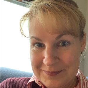 Meet your Posher, Cynthia